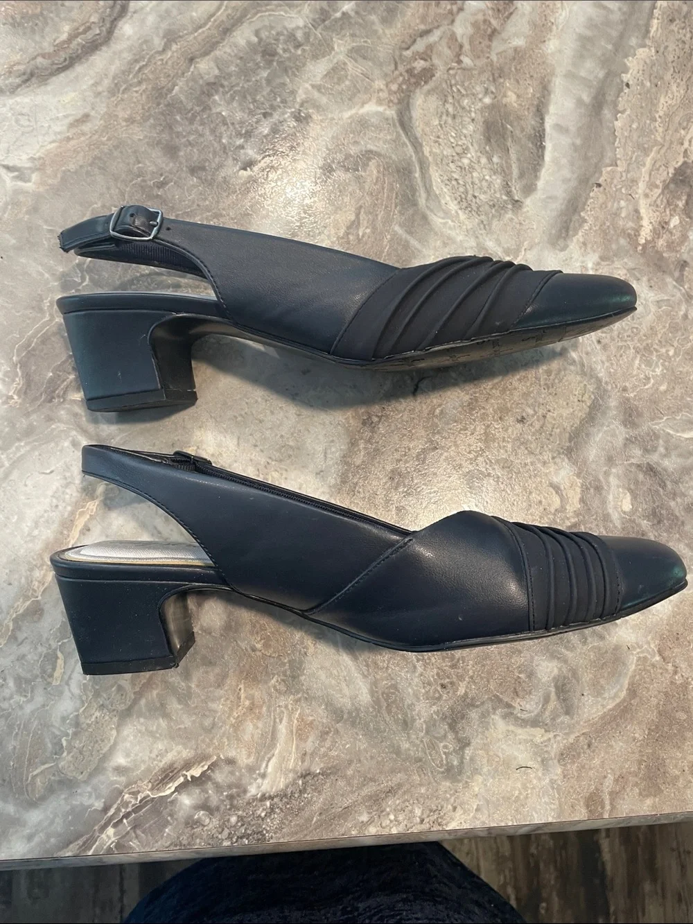 easy street women’s Slingbacks Navy
Sz 9 - Picture 4 of 13